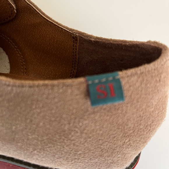 Dirty Bucs Oxford Shoes- Boys' 6M and 7M- BRAND NEW - Picture 4 of 5